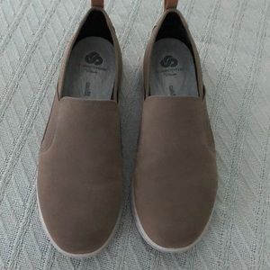 Clark’s cloud steppers size 10